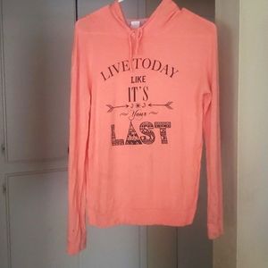 Hodie Sweater 🍑  peach color 😍  sice L